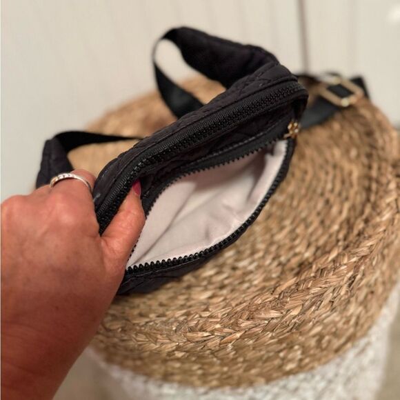 Jill Ally Quilted Black Women's Belt Bag - Excellent Condition - Picture 8 of 13